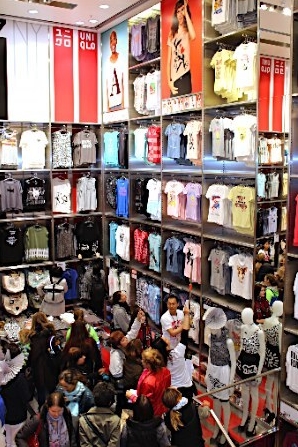 優(yōu)衣庫閃耀柏林 日本快時(shí)尚巨頭德國旗艦店盛大開業(yè)，為歐洲時(shí)尚市場注入新活力